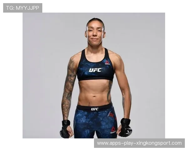 UFC 选手赛后感谢老婆却忘记名字