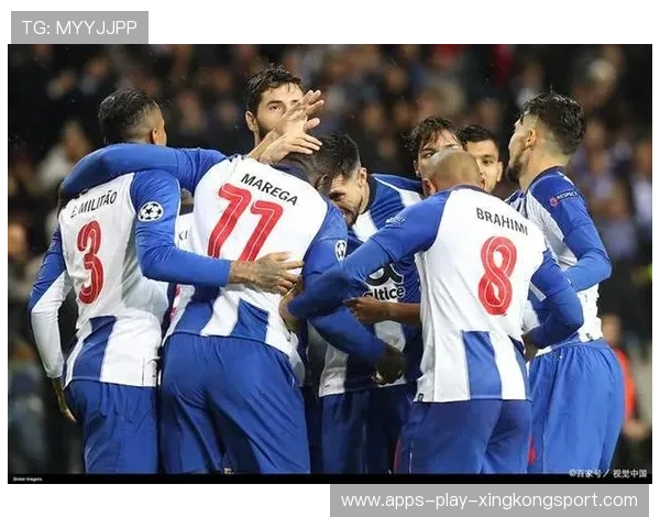 波尔图中路的穿插为球队创造最佳射门点