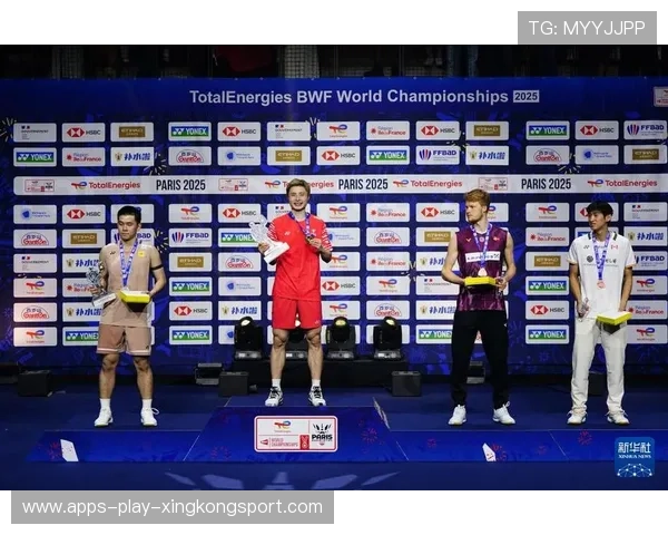 羽毛球单打扣杀力道与角度完美结合夺冠